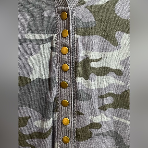 Zenana Womens Camouflage Print Snap Button Cardigan sz S - Picture 7 of 8